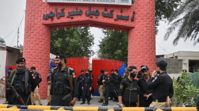 Pakistan’s largest jail breaks: 200 prisoners escaped following earthquakes