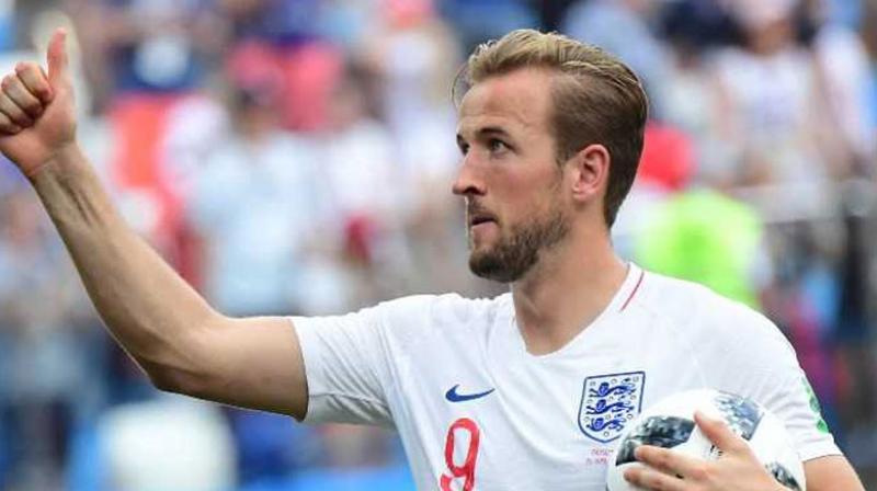 England thrash Panama