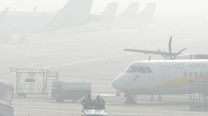 Ten flights diverted from Delhi airport 