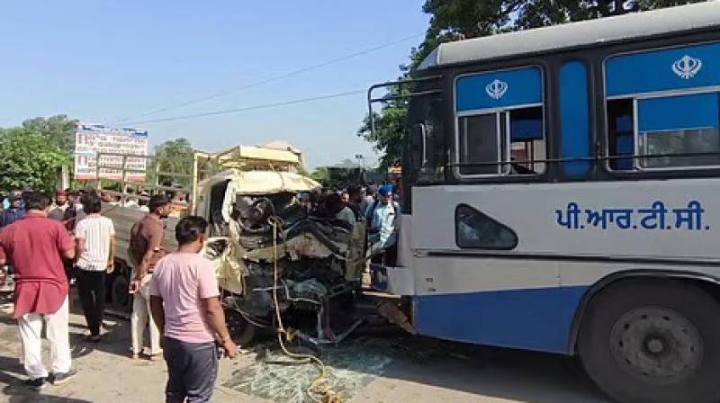 Head on Collision with Overspeeding bus kills 3 on Kapurthala-Jalandhar highway, Driver on Run 