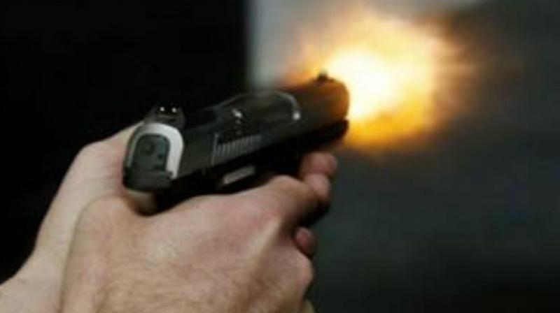 Man shot in leg by 2 persons