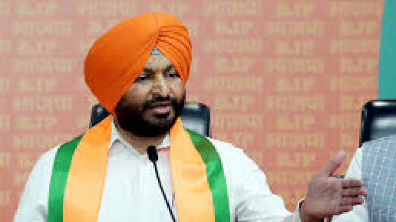 The proposed overbridge is expected to play a key role in reducing congestion at the busy level crossing, easing delays for commuters and road users who currently have to wait for passing trains. File Photo.