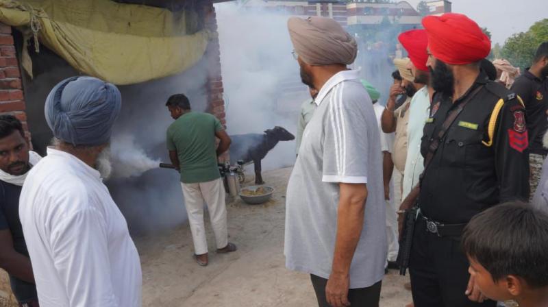 MLA Kuldeep Dhaliwal Takes Part In Cleanliness Drive In Villages Of Ajnala Constituency After Flood