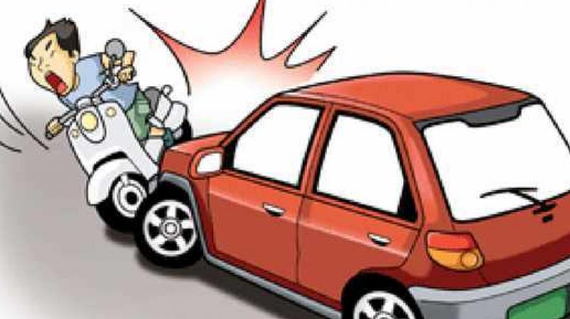 4 members of family killed in bike-car collision