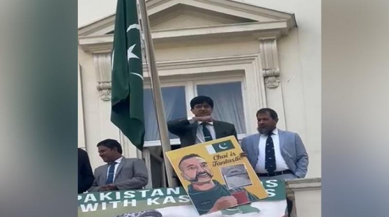 Pahalgam Attack: Senior Pakistan Official Threatens UK Protesters with Throat-Slit Gesture