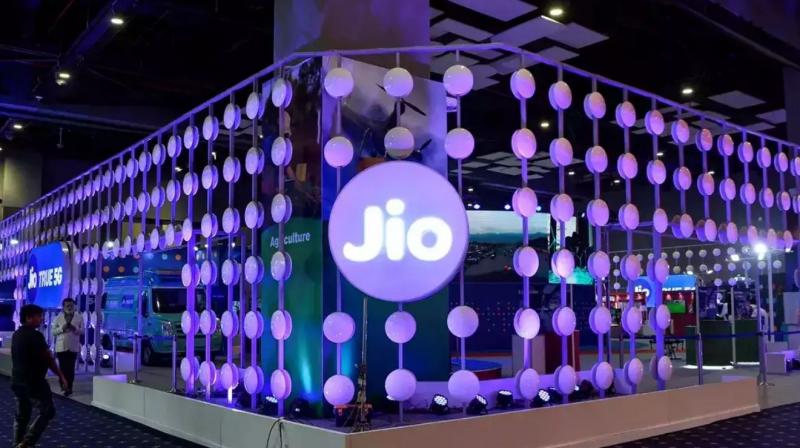 Jio Platforms Partners With Elon Musk’s Starlink for High-Speed Internet, Subject to Authorization