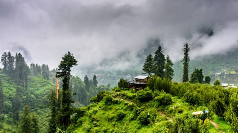   Himachal Pradesh: Weather Nowcast and Forecast Update (Image Courtesy: Shutterstuck)