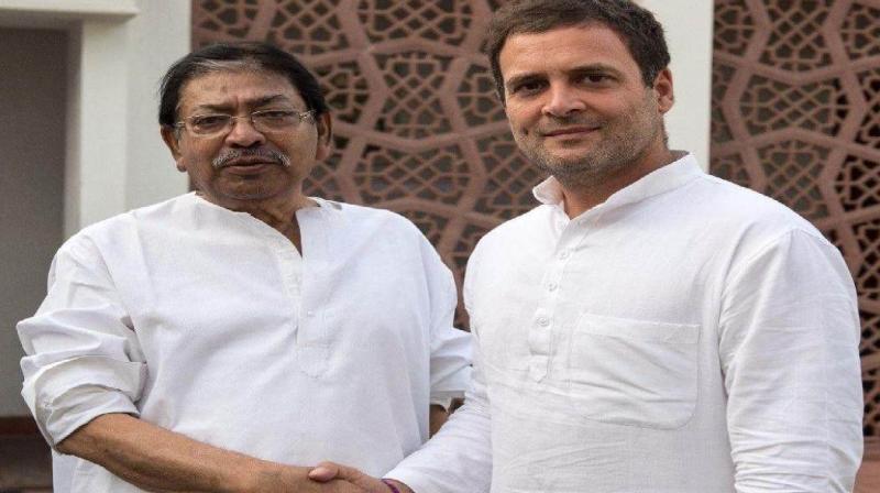 Somen Mitra with Rahul Gandhi