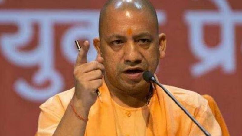 CM Yogi Adityanath Reviews Development Projects in Ghazipur, Inspects Under-Construction Hostel at Medical College