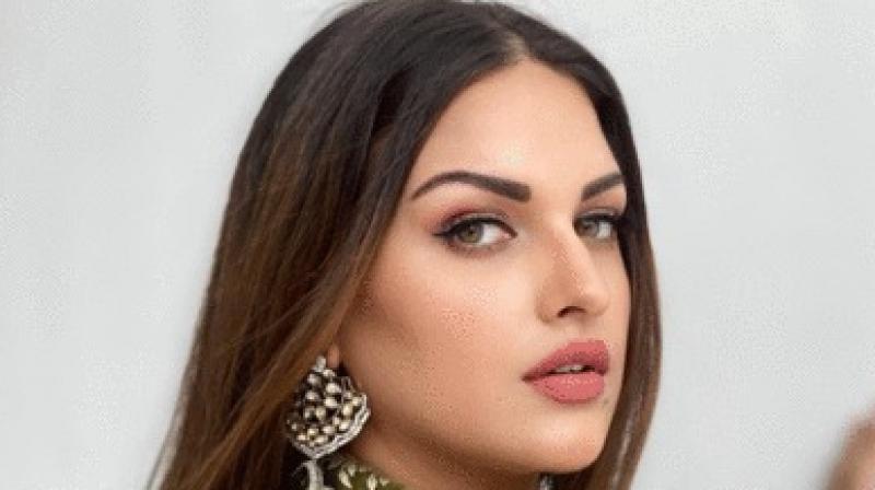 Himanshi Khurana Accuses Punjabi Industry Insider of Misleading Young Girls, Misusing Her Name