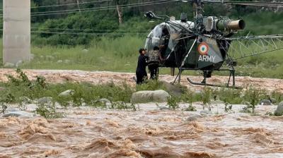 Indian Army Pilots Pull Off Daring Helicopter Rescue Amid Flash Floods in Rajouri (Representative Image)