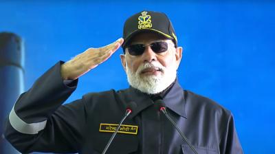 PM Modi Celebrates Diwali Onboard Warship INS Vikrant off the Coast of Goa and Karwar with Navy Personnel; 40 Indigenous Warships Since 2024 (image courtesy: PTI)
