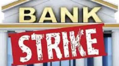 The UFBU noted that while the IBA agreed to the five-day model during wage settlements in March 2024, government approval is still awaited. File Photo.