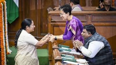 CAG Report: Delhi government suffered a loss of Rs 2,000 crore due to liquor policy 