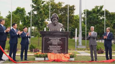 Rabindranath Tagore Statue