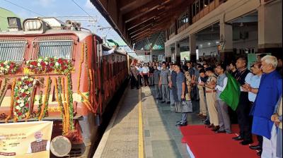 J&K News: LG Manoj Sinha Flags off Parcel Train from Budgam to Adarsh Nagar, Delhi to Boost Economy 