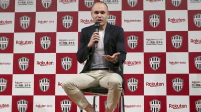 Iniesta greets Japanese football fans