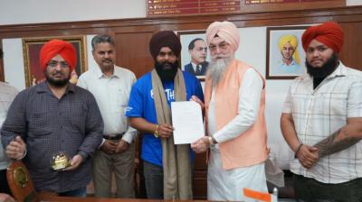 Speaker Sandhwan Hails First Sikh International Power Slap Championship Winner; Urges Youth to Take Up Sports