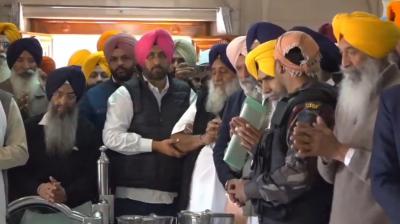 Sukhbir Singh Badal Completes 'Tankhaiya' Punishment, Attends "Ardass" at Sri Akal Takht Sahib