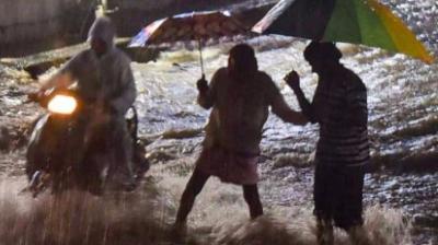 Heavy rains lash Telangana