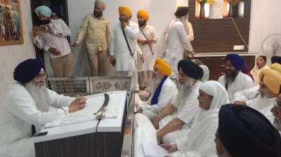 SAD Political Crisis: Rebel Group Apologizes At Sri Akal Takht Sahib 