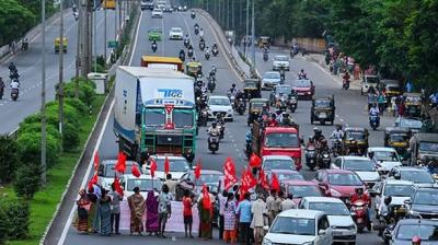 CPIM Demands Rs 26,000 Minimum Wage, 200 MANREGA Workdays; AICCTU, BJD Slam BJP Over Labour Policies (Image Courtesy: The Indian Express)