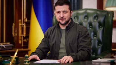 Ukraine President Volodymyr Zelenskyy Ready for Talks as U.S. Halts Military Aid