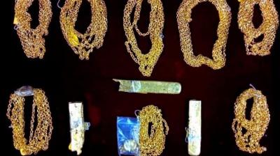  6.62 Kg Gold Seized from Passengers arrived from Sharjah