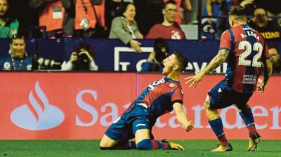 Barcelona's unbeaten season ended by five-star Levante