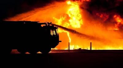 At Least 60 Dead in Iraq Shopping Mall Fire (Image Courtesy: HT)