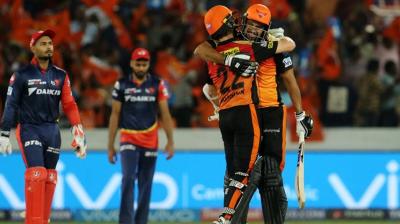 Sunrisers beat Daredevils by 9 wickets