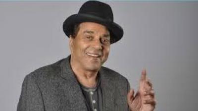 Sons Sunny and Bobby Deol planned to honour their father's 90th birth anniversary by welcoming fans to meet the family, pay tributes and celebrate his legacy.  File Photo.