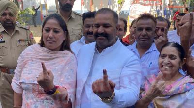 AAP Candidate Sushil Rinku & Family Casts Vote 