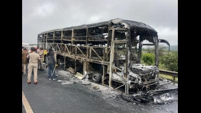 Andhra Bus Fire: 19 Bodies Identified, Handed Over To Families; victims from Bihar & Tamil Nadu cremated in Andhra Pradesh
