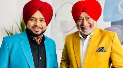 Karamjit Anmol Pays Tribute to Jaswinder Bhalla Before Antim Ardaas