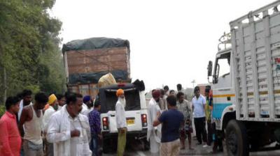 13 Amarnath pilgrims were injured when their vehicle rammed into a stationary truck