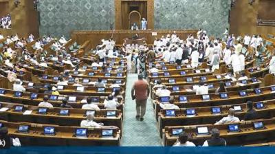 Opposition Protests in Lok Sabha Ahead of Operation Sindoor Debate; House Adjourned Till 1 PM