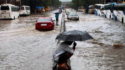 Heavy showers pound Mumbai