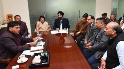 Sunder Sham Arora Industries & Commerce Minister, Punjab during his meeting with the industrialists