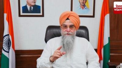 "Indian Farmers' Livelihoods at Risk Due to Cheap American Apple Imports"