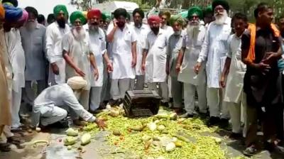 Second day of farmers' agitation