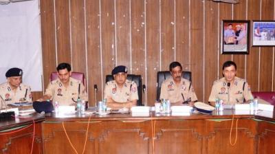 Sensitizes border range police officers to curb illicit trafficking