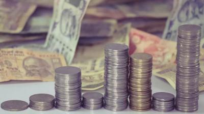 Rupee declines 3 paise against US dollar