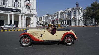 Delhi LG flags off 59th Statesman Vintage and Classic Car Rally