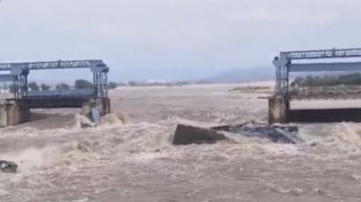 Madhopur Floodgates Collapses, 50 Trapped, One Missing