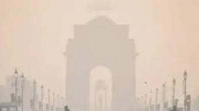 According to data from flight-tracking services covering the past week's operations, at Indira Gandhi International Airport, over 100 flights were cancelled and more than 500 delayed on Sunday alone. File Photo.