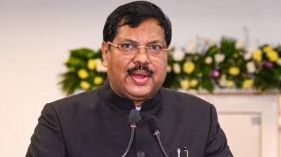 Lawyer Attempts to Throw Object at CJI, said, “Sanatan ka apmaan nahi sahega Hindustan”