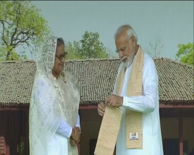  G-20 Summit: Foreign Guests Pays Tribute to Mahatma Gandhi at Rajghat in Delhi