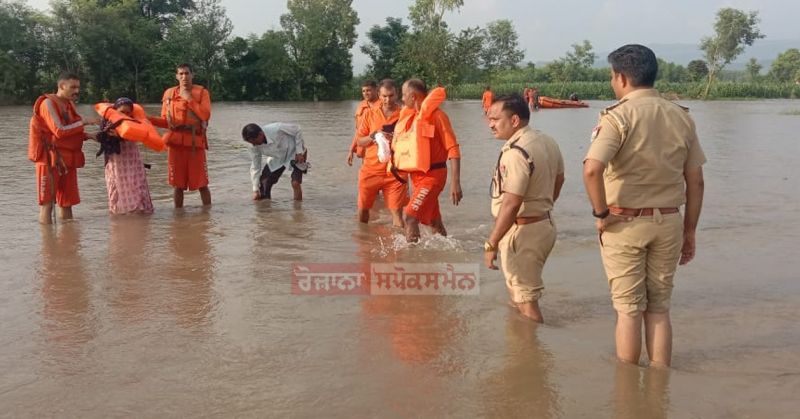 Sutlej River Flooding Worsens Village Conditions: NDRF Teams Lead Relief Operations, Education Minister and MLA Harjot Singh Bains on Ground
