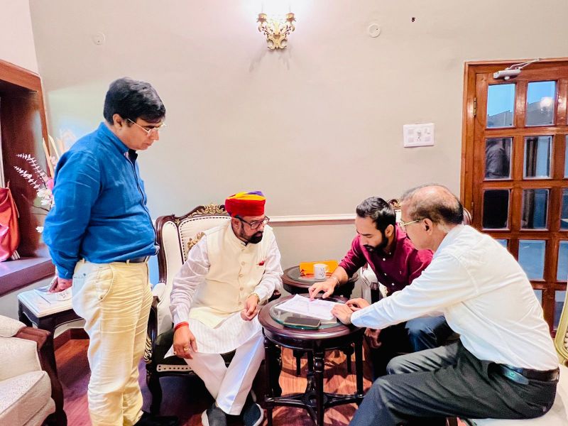 Punjab plans to build a new canal for irrigation of canal water in the districts of South Malwa. In this regard, Punjab Sports Minister Gurmeet Singh Meet Hayer held a meeting with Rajasthan's Water Resources Minister Mahendrajeet Malviya. Minister Malviya gave assurance on the demand of building a new canal in area of Rajasthan with Rajasthan feeder. 